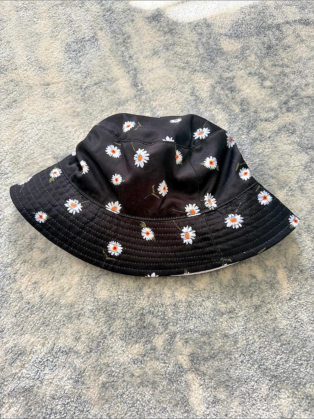 Reversible Floral Bucket Hat in Black & White